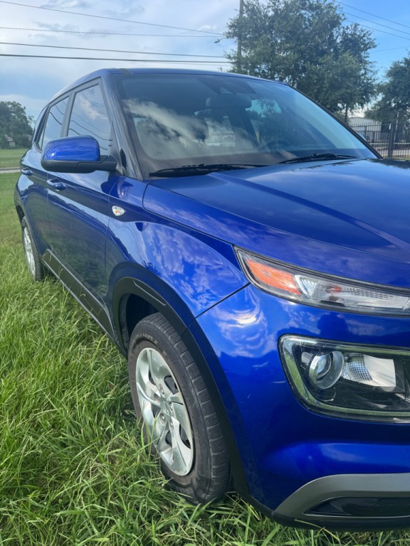 2020 Hyundai Venue Image 3