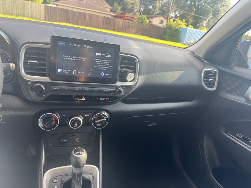 2020 Hyundai Venue Image 14