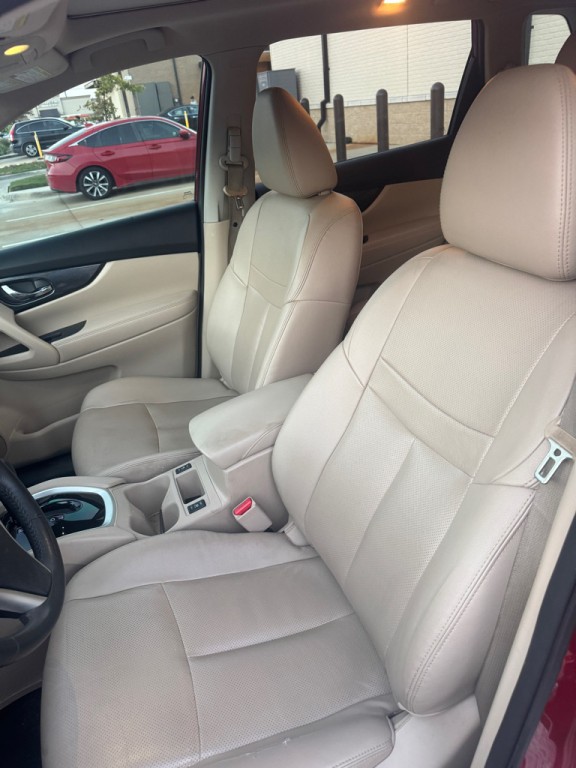 2016 Nissan Rogue Image 8