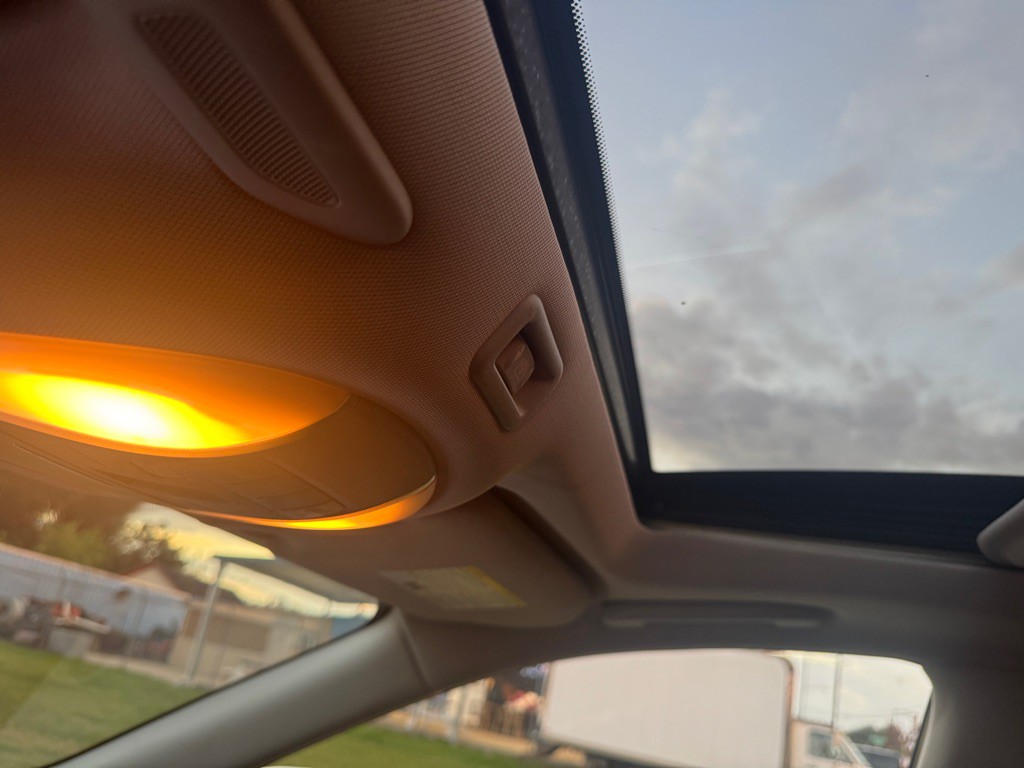 2017 INFINITI QX60 Image 16