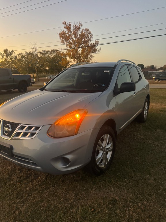 2015 Nissan Rogue Image 2
