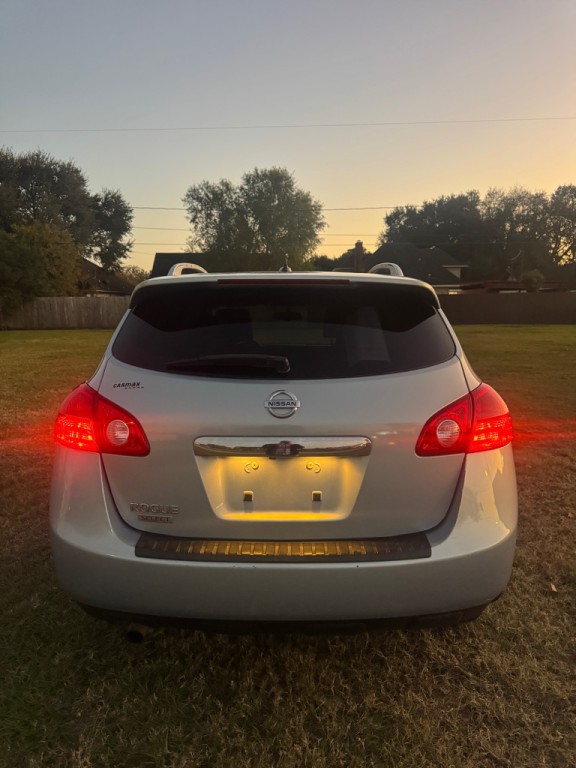 2015 Nissan Rogue Image 4