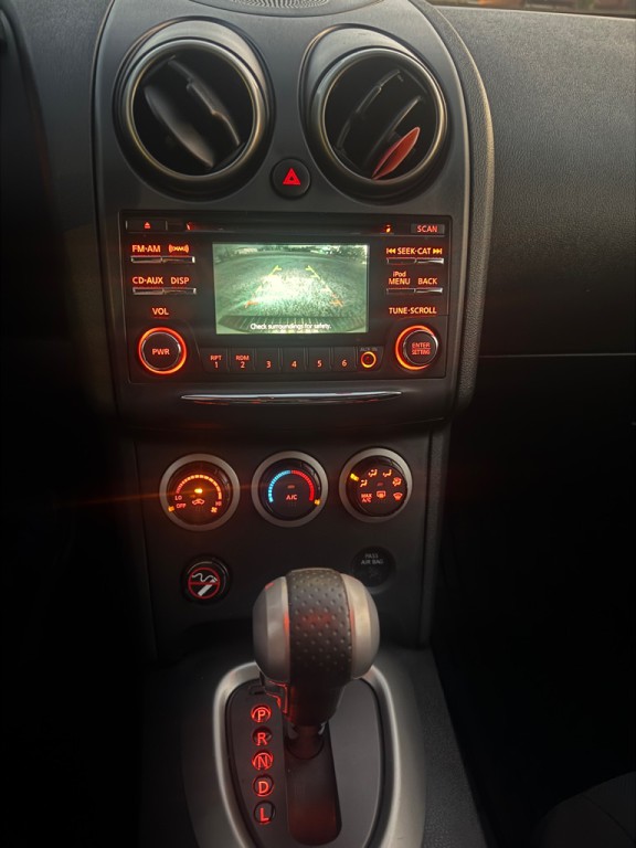 2015 Nissan Rogue Image 9