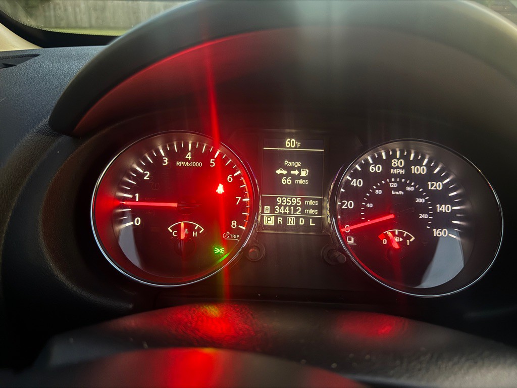 2015 Nissan Rogue Image 10