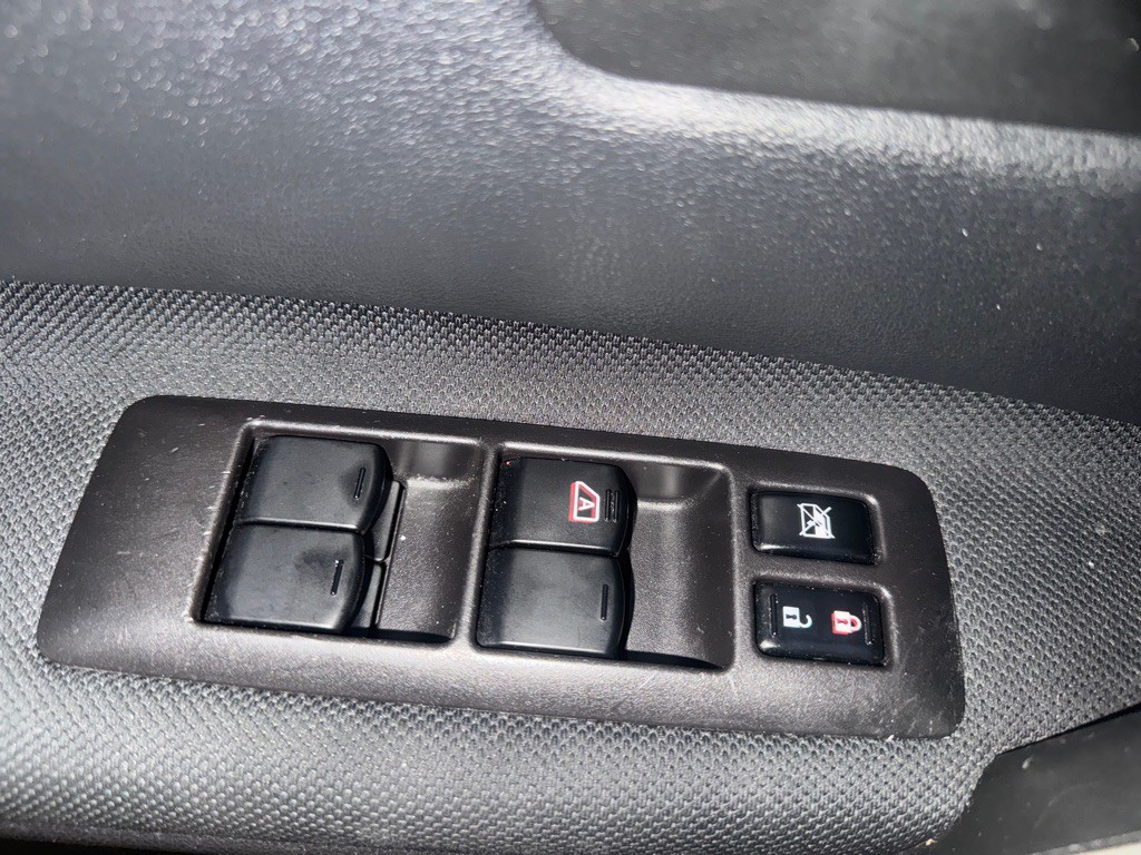 2015 Nissan Rogue Image 11