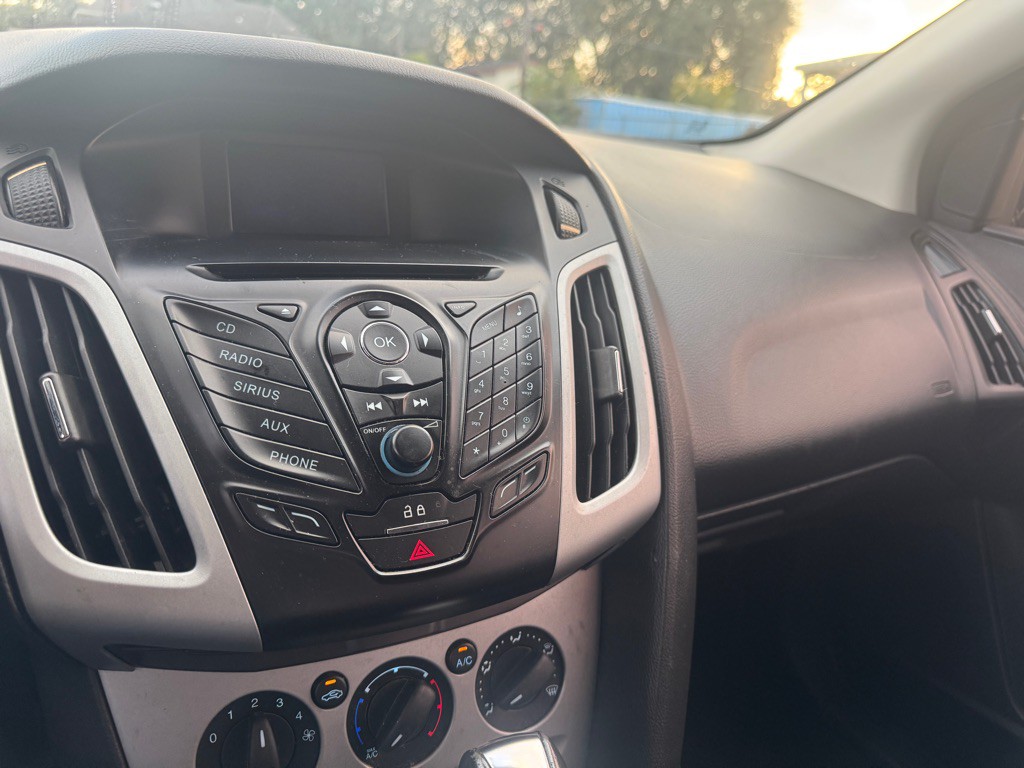 2013 Ford Focus Image 12