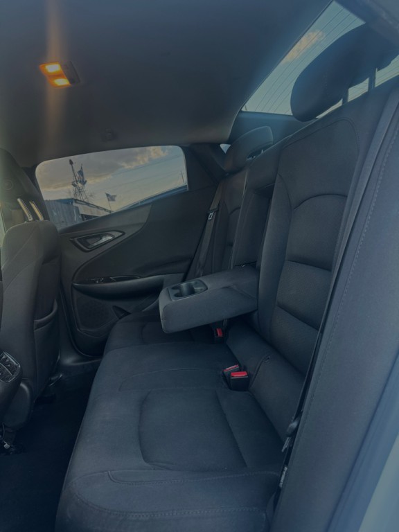 2017 Chevrolet Malibu Image 7