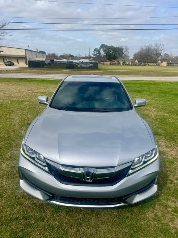 2016 Honda Accord Image 2