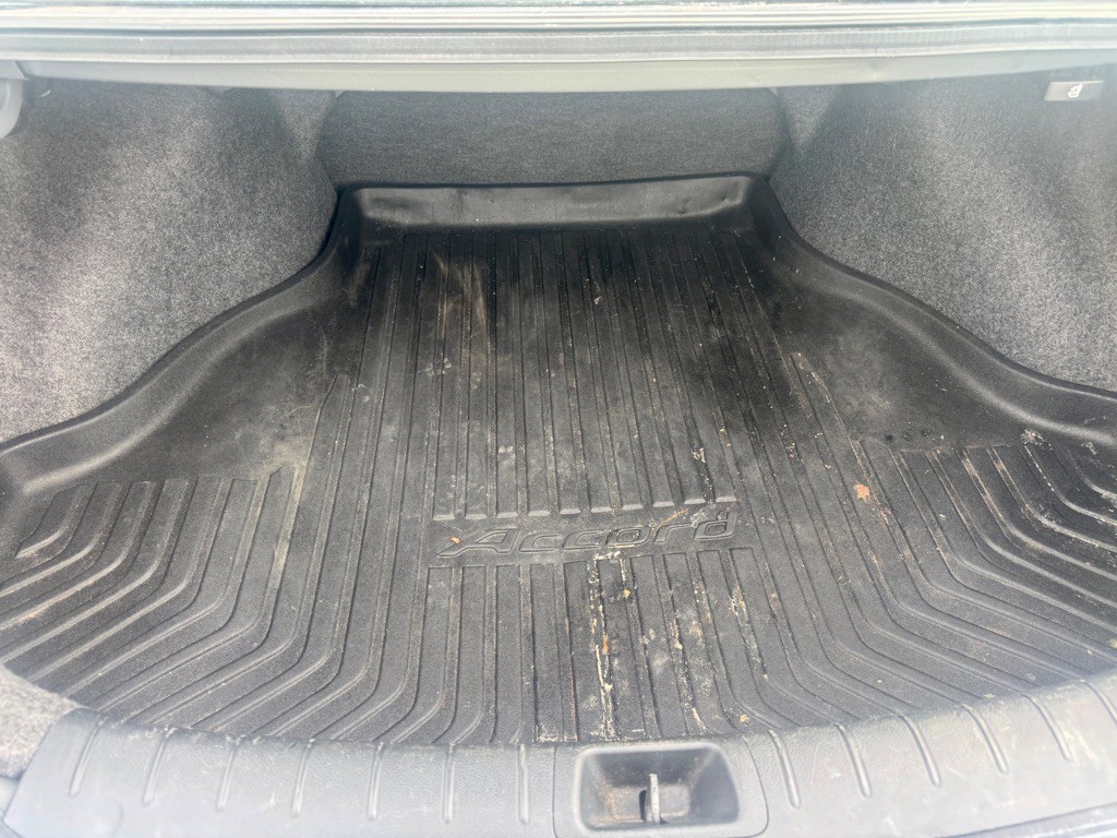 2016 Honda Accord Image 16