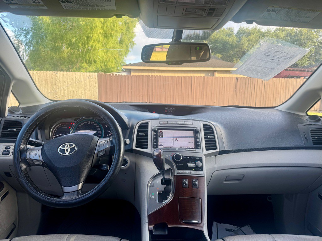 2010 Toyota Venza Image 8