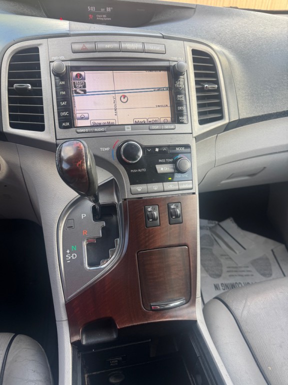 2010 Toyota Venza Image 12