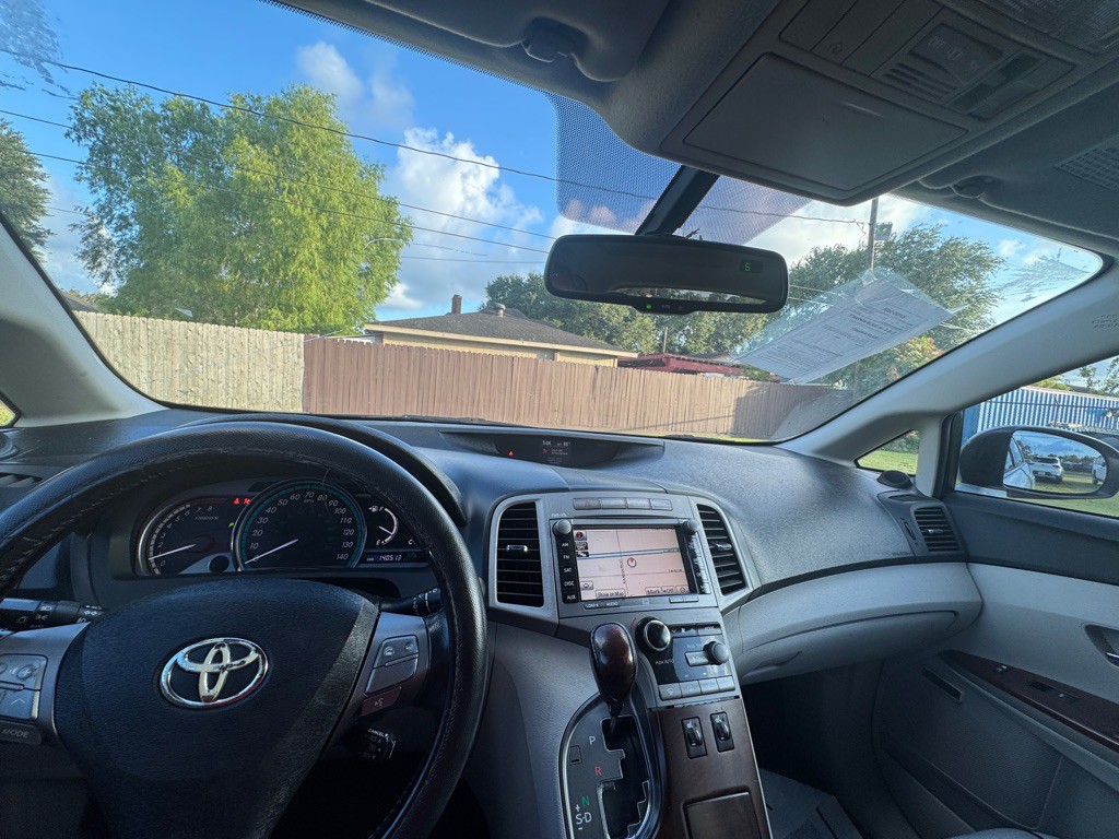 2010 Toyota Venza Image 16