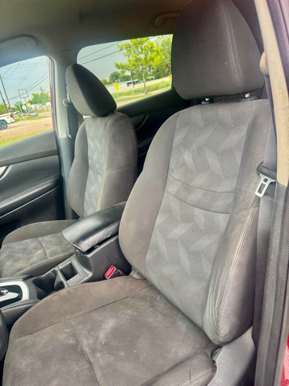 2016 Nissan Rogue Image 6