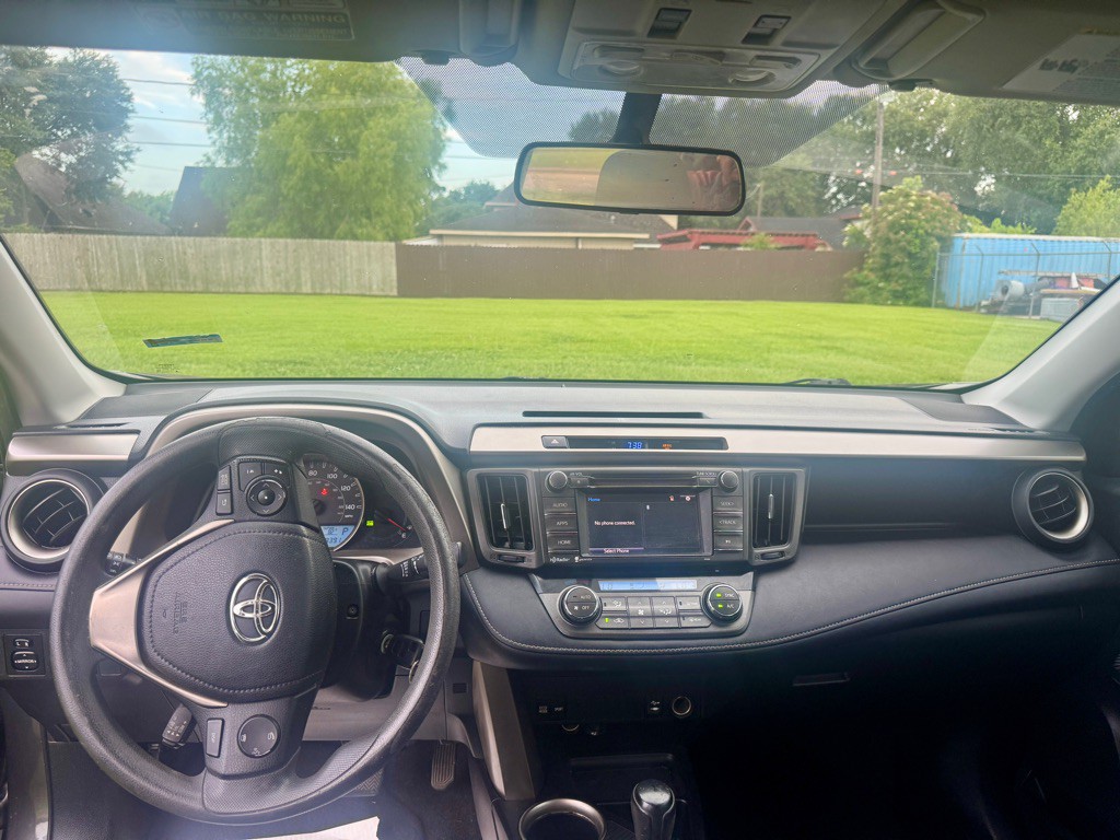 2015 Toyota Rav4 Image 9