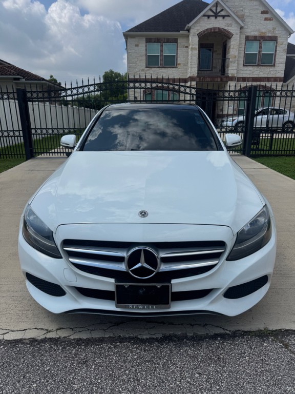 2018 Mercedes-Benz C-Class Image 3
