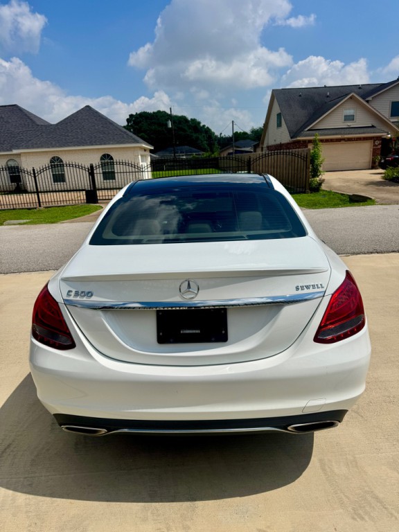 2018 Mercedes-Benz C-Class Image 6