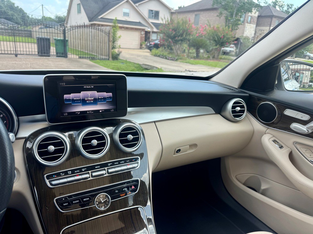 2018 Mercedes-Benz C-Class Image 15