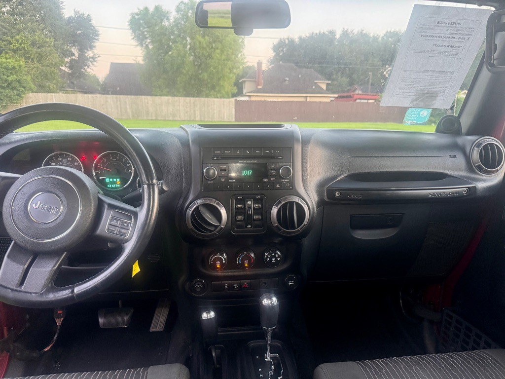 2012 Jeep Wrangler Unlimited Image 35