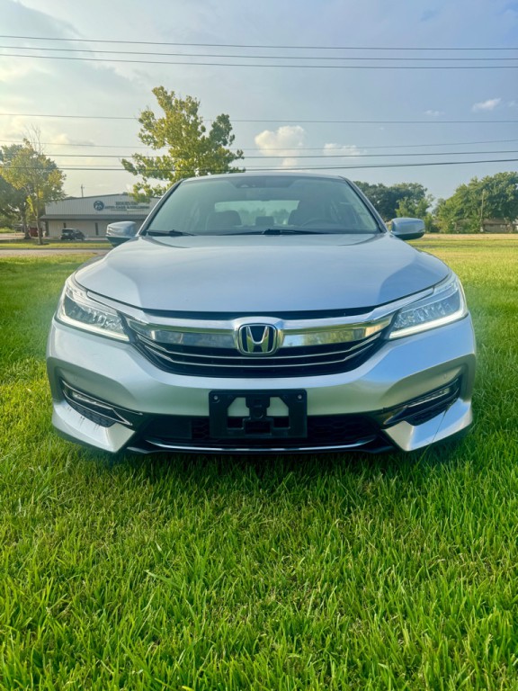 2017 Honda Accord Image 1