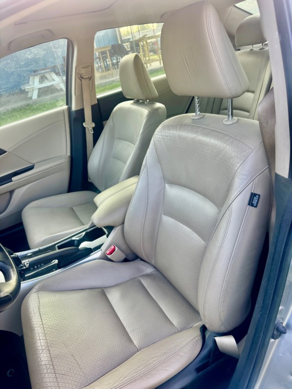 2017 Honda Accord Image 6