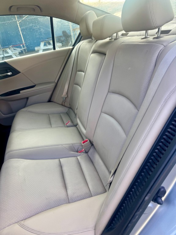 2017 Honda Accord Image 7
