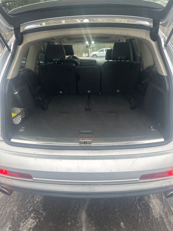 2015 Audi Q7 Image 12