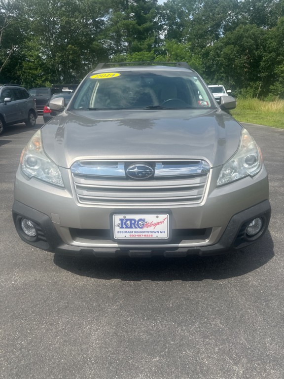 2014 Subaru Outback Image 2