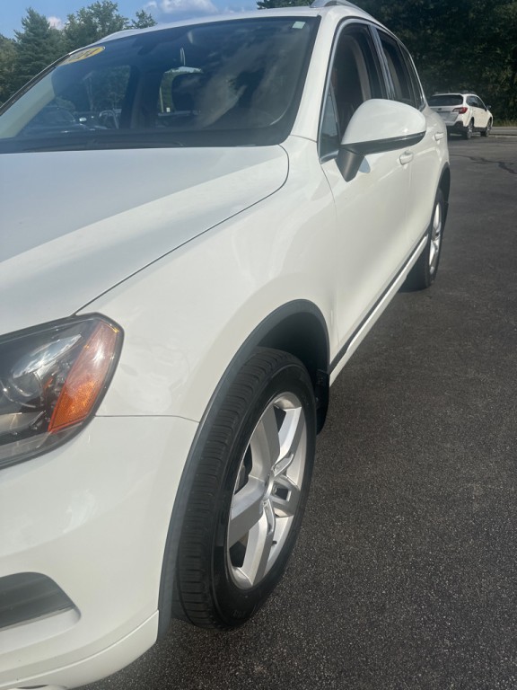 2014 Volkswagen Touareg Image 3