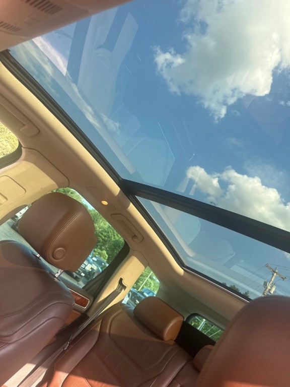 2014 Volkswagen Touareg Image 18