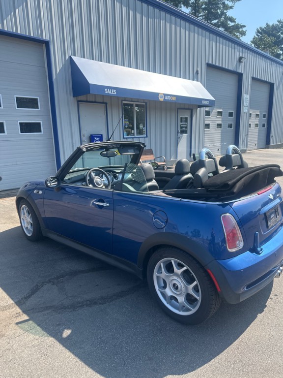 2008 MINI Cooper Image 17