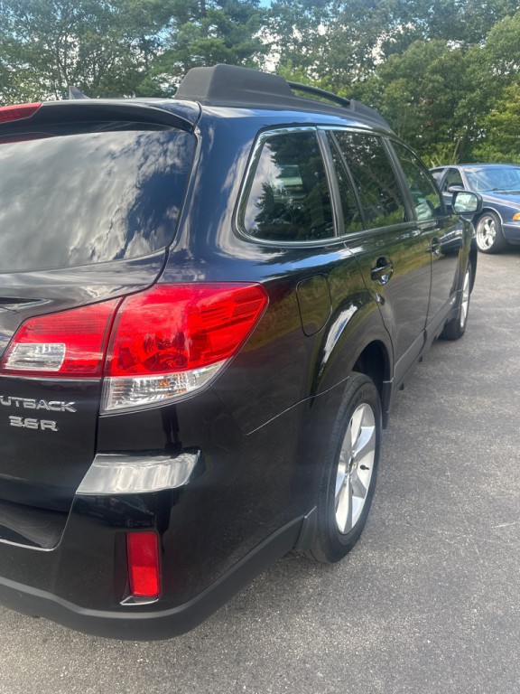 2014 Subaru Outback Image 8
