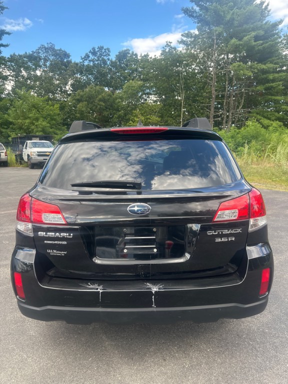2014 Subaru Outback Image 10