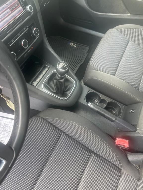 2013 Volkswagen Golf Image 12