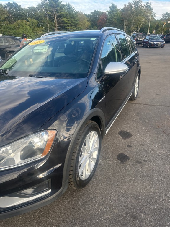 2017 Volkswagen Golf Image 5