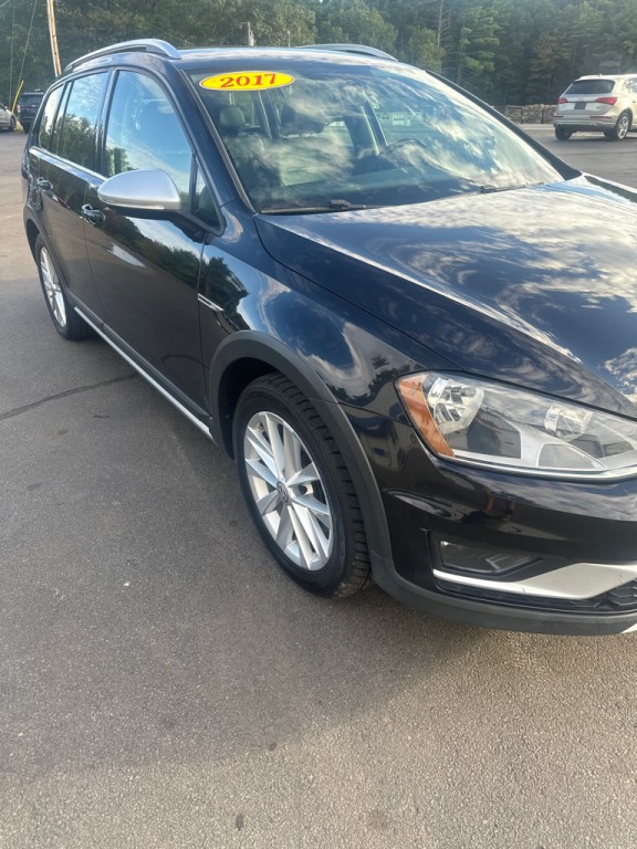 2017 Volkswagen Golf Image 8