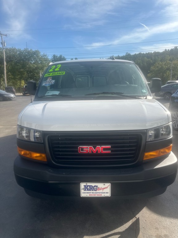 2022 GMC Savana Image 3