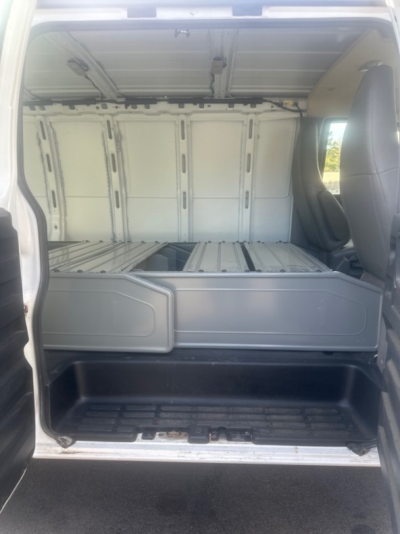 2022 GMC Savana Image 9