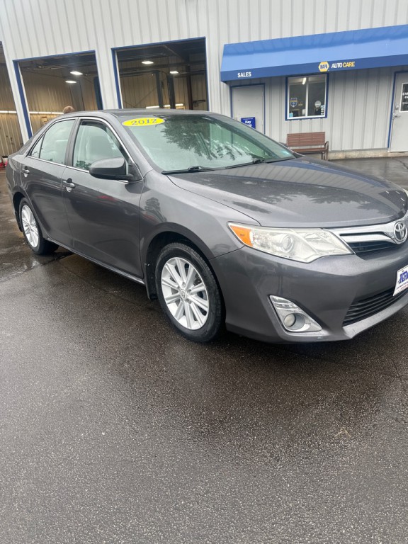 2012 Toyota Camry Image 8