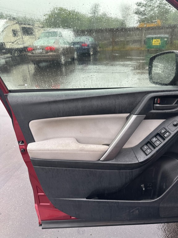 2015 Subaru Forester Image 9