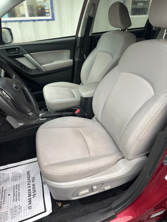 2015 Subaru Forester Image 10