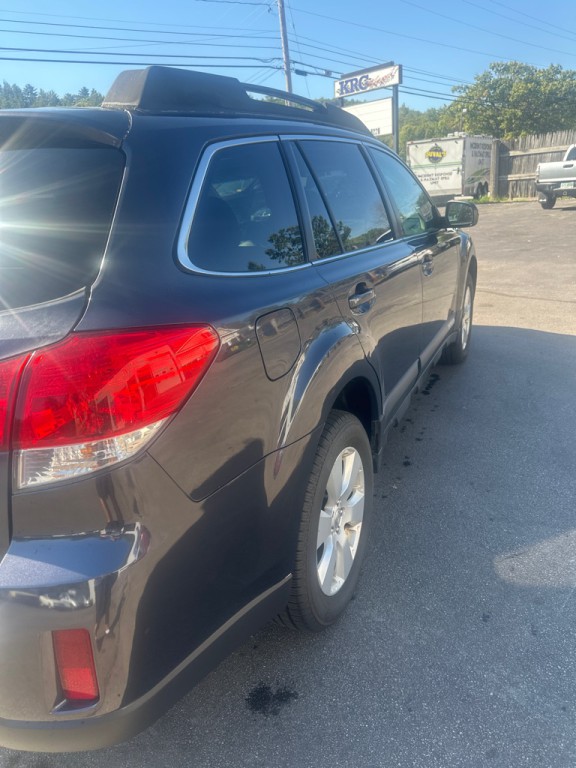 2012 Subaru Outback Image 6