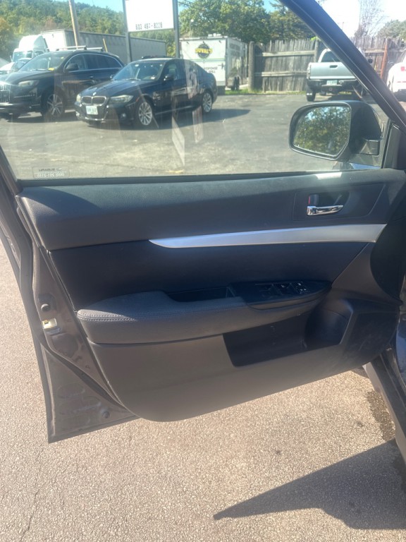 2012 Subaru Outback Image 12