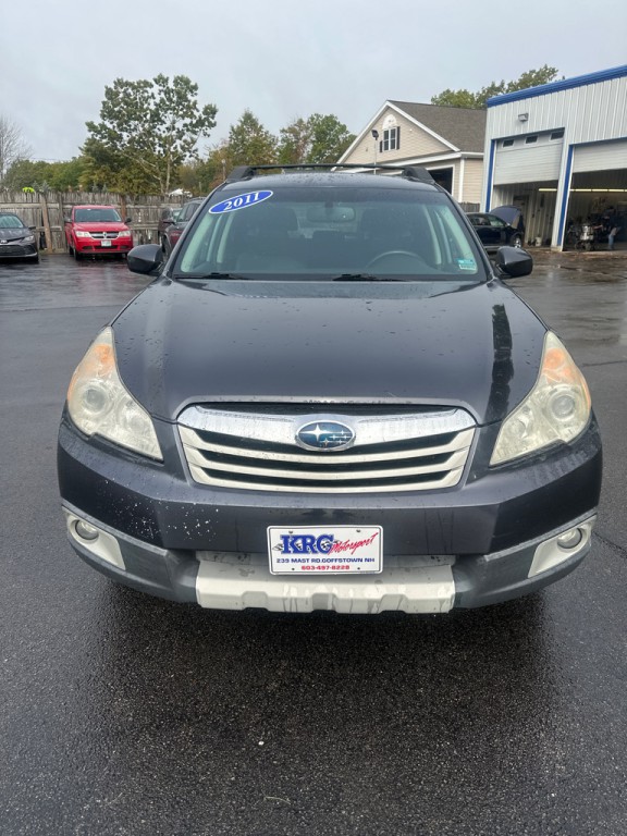 2011 Subaru Outback Image 2
