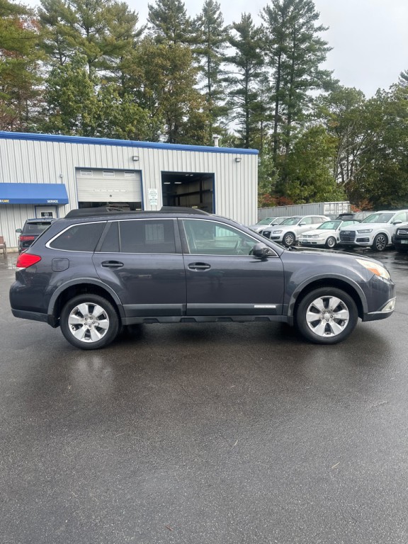 2011 Subaru Outback Image 7