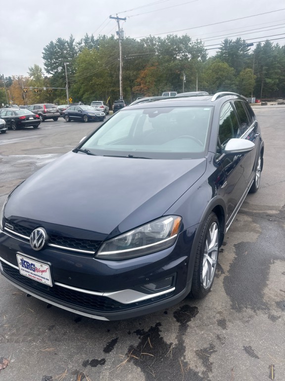 2017 Volkswagen Golf Image 3