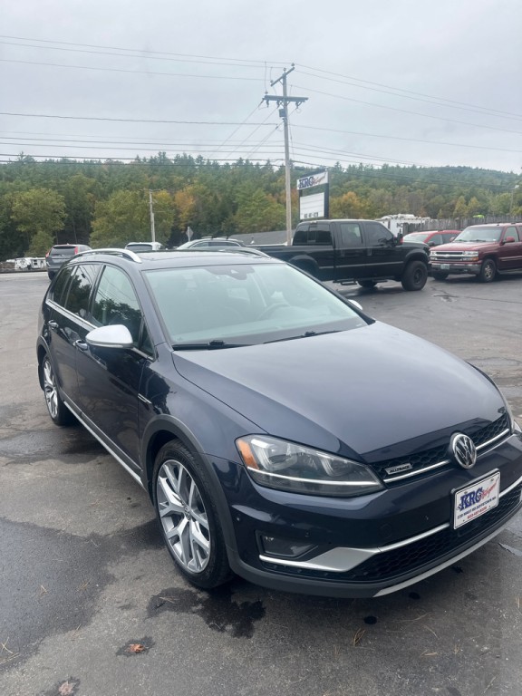 2017 Volkswagen Golf Image 4