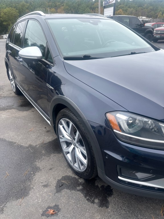 2017 Volkswagen Golf Image 5