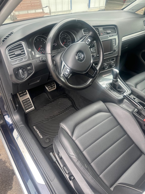 2017 Volkswagen Golf Image 15