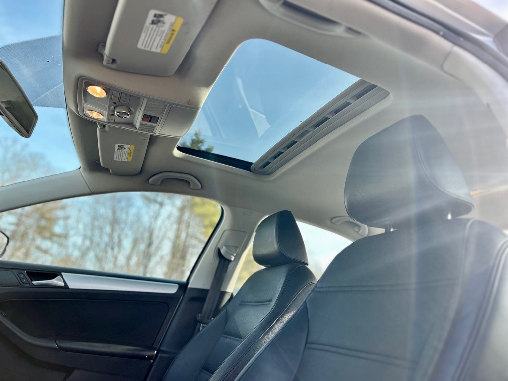 2014 Volkswagen Jetta Image 19