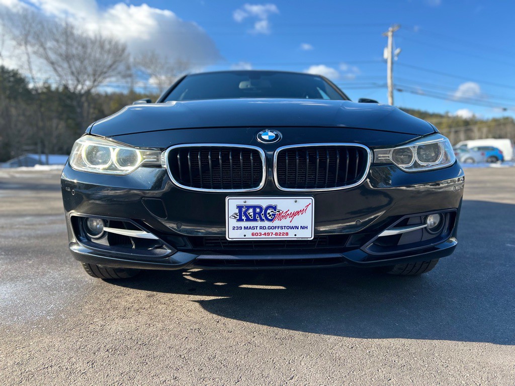 2015 BMW 3 Series Image 2